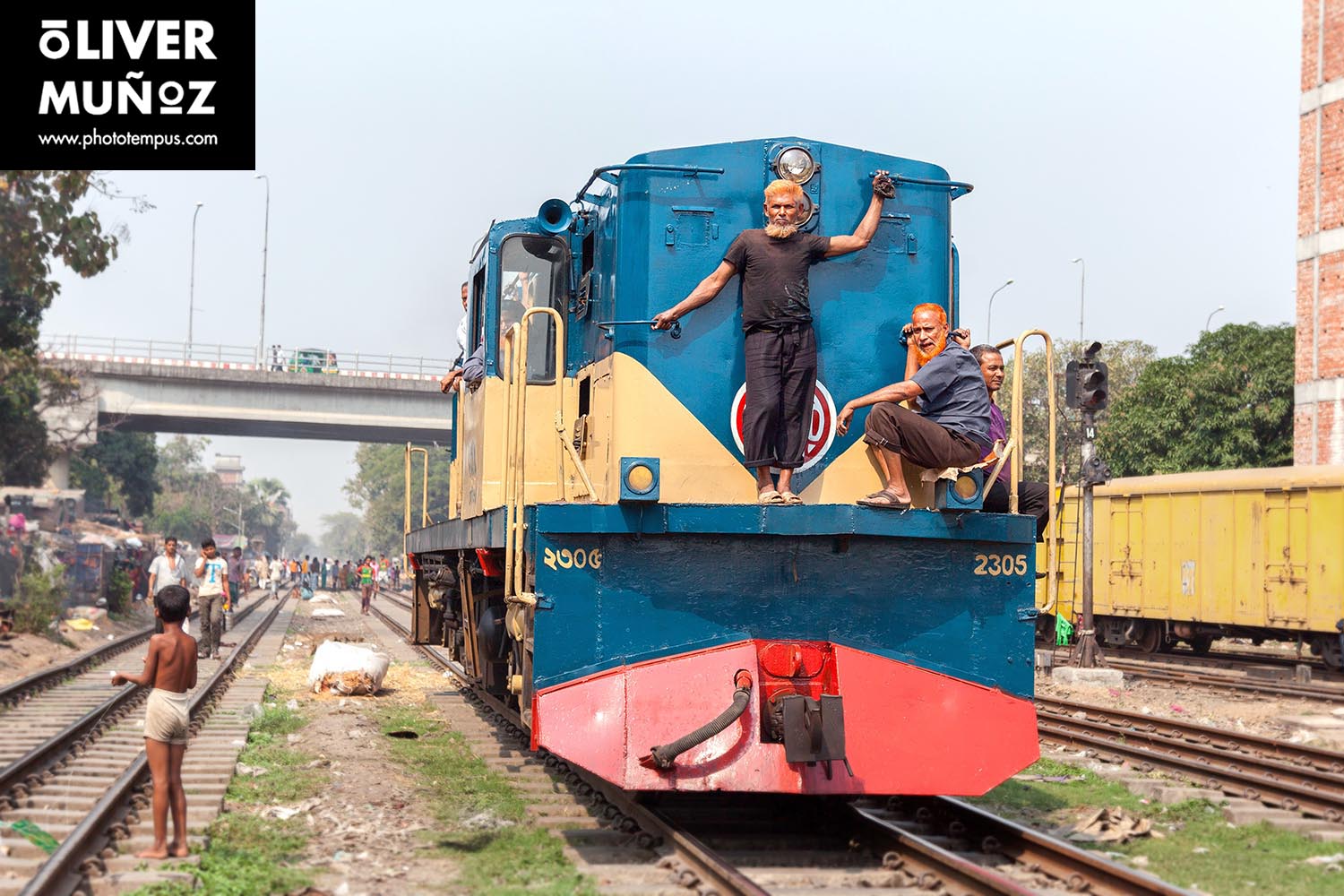Kaos Dhaka ve demiryolu farelerle yaşamayı